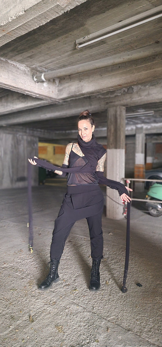 Women's Sleeveless Black Knitted High Collar Vest