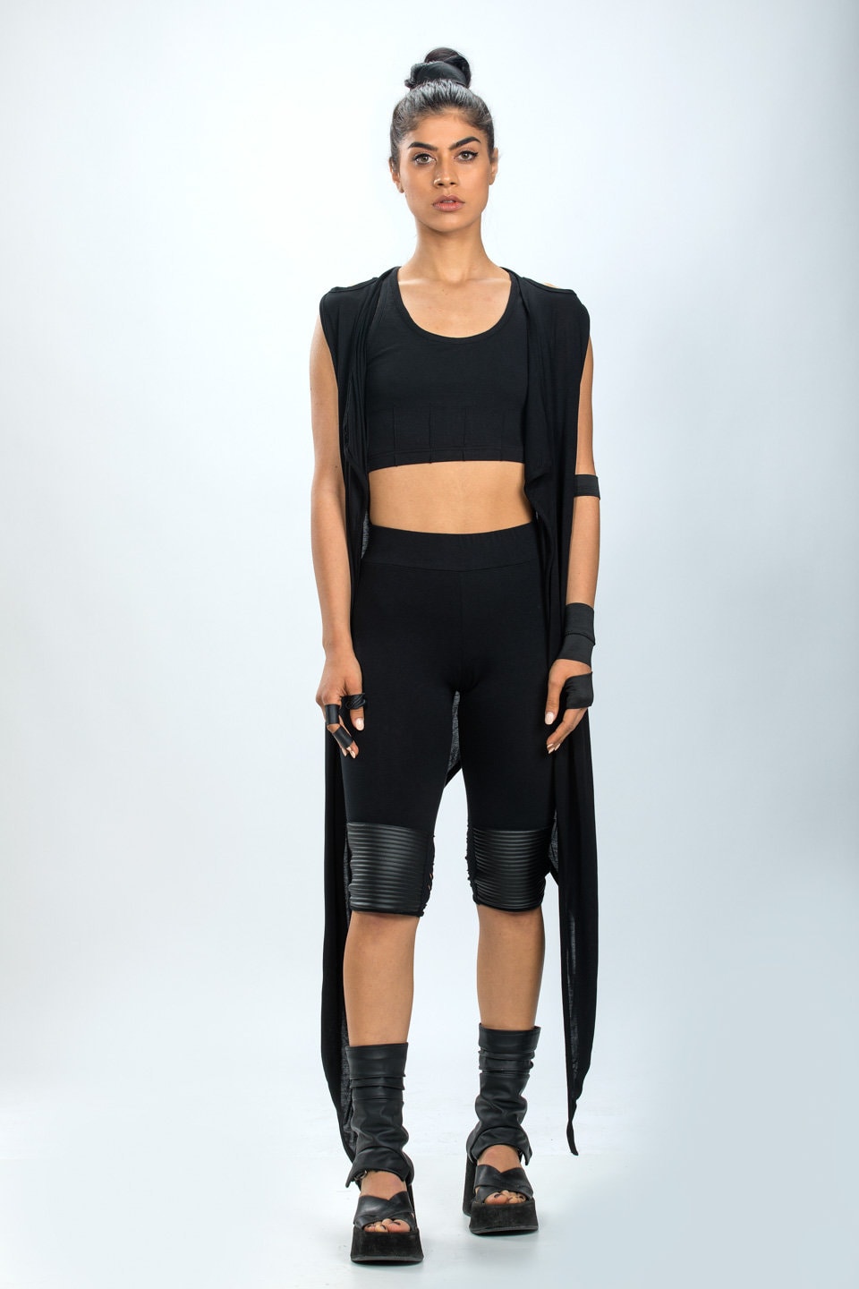 Ripped Capri Leggings / Women's Capri Leggings With Fake Leather Knees