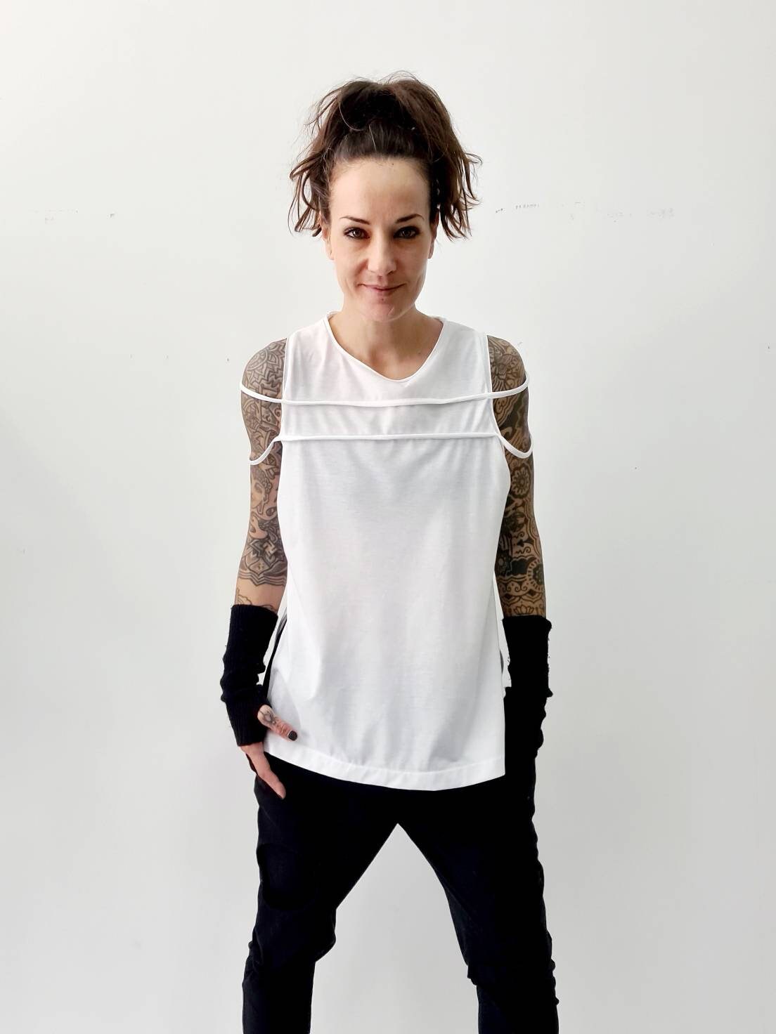 Women's Sleeveless Loose Shirt / Ripped Sleeves T-Shirt / Cyberpunk Ripped Top / Plus Size / Cotton Muscle Tee / Relaxed Fit Top / Scoop Neck Tank Top