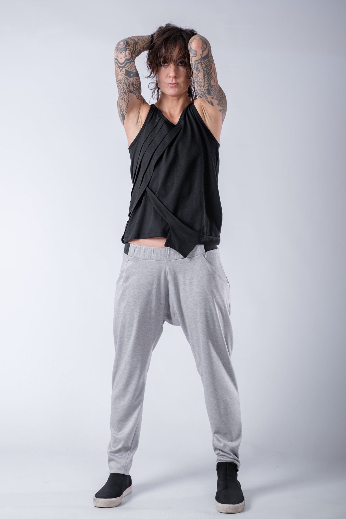 Black Sleeveless Pleated Tank Top