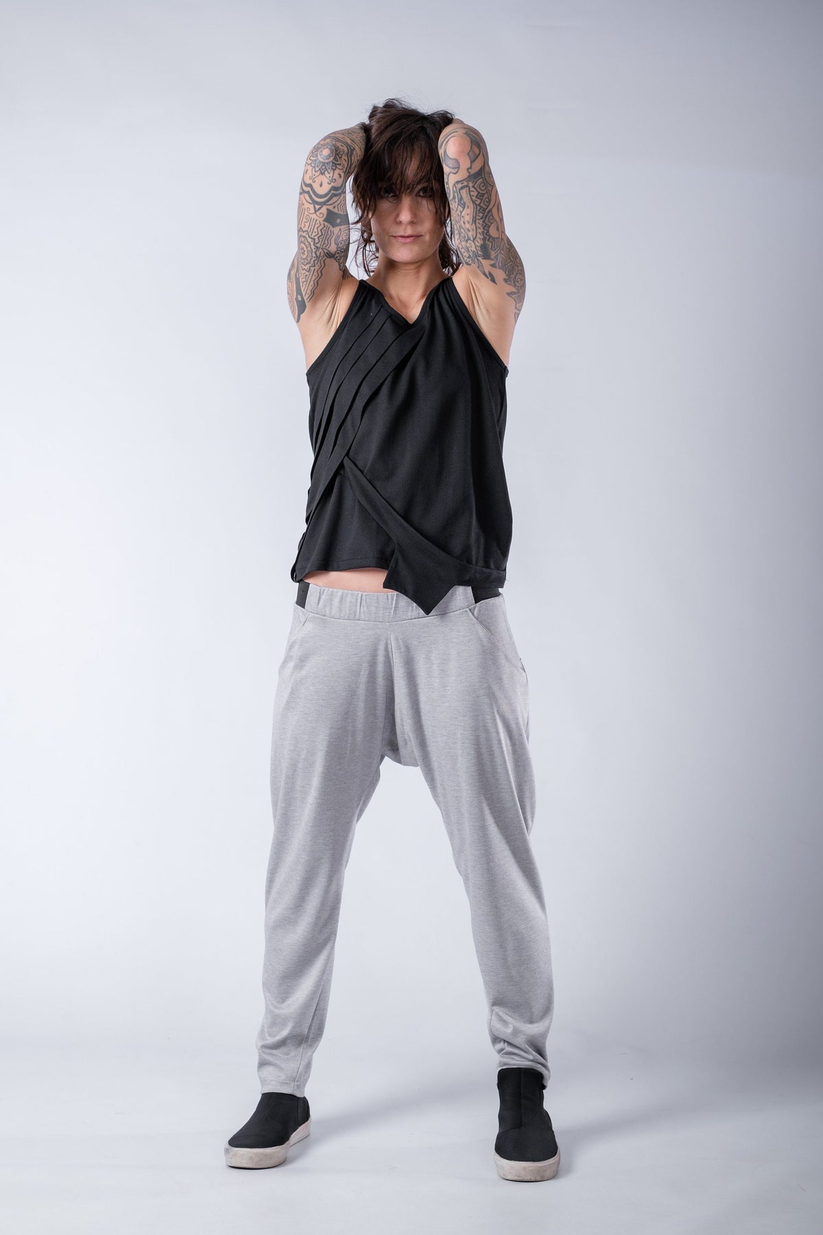 Black Sleeveless Pleated Tank Top