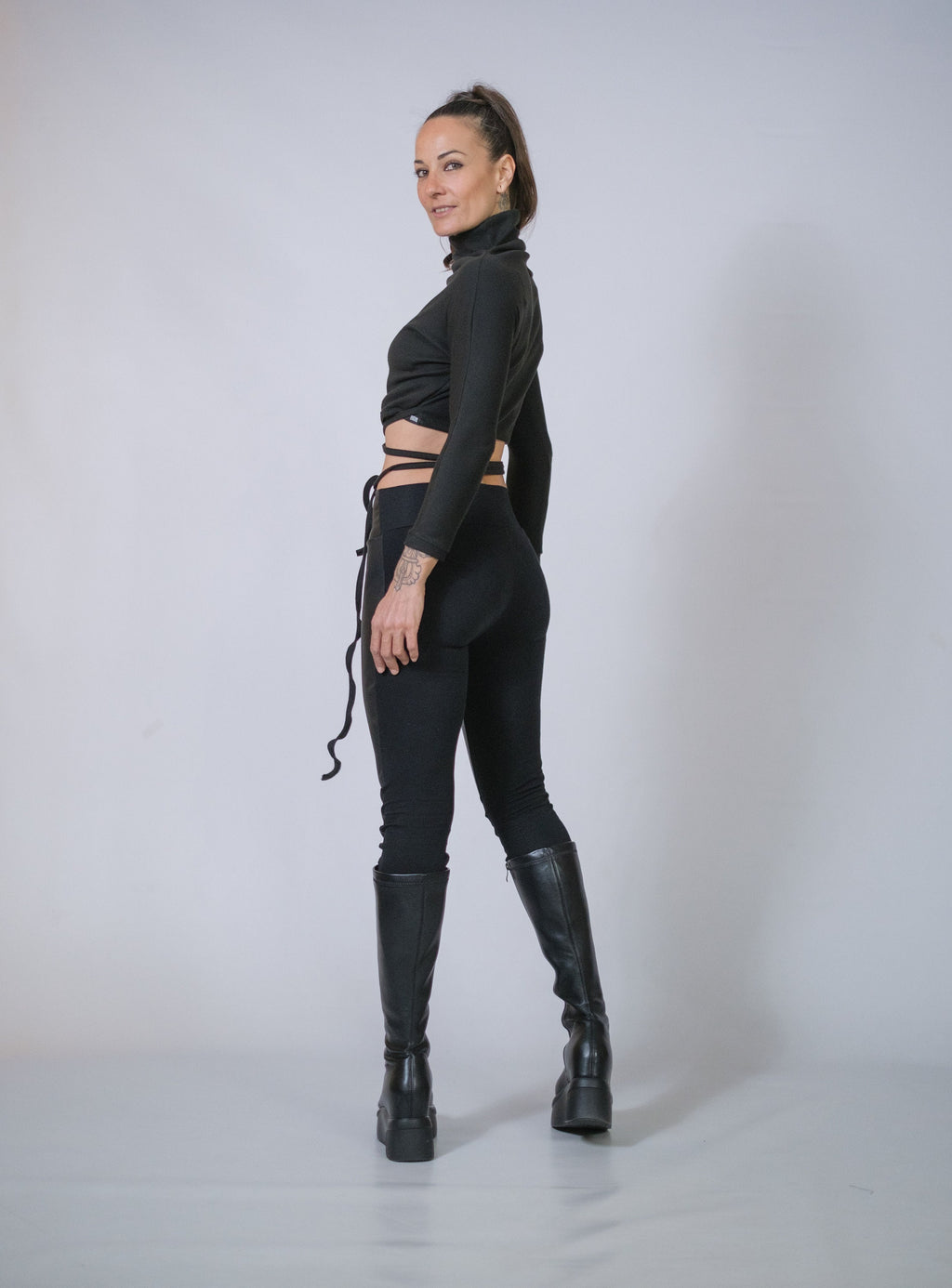 Womens Turtleneck Crop Top With Long Sleeves