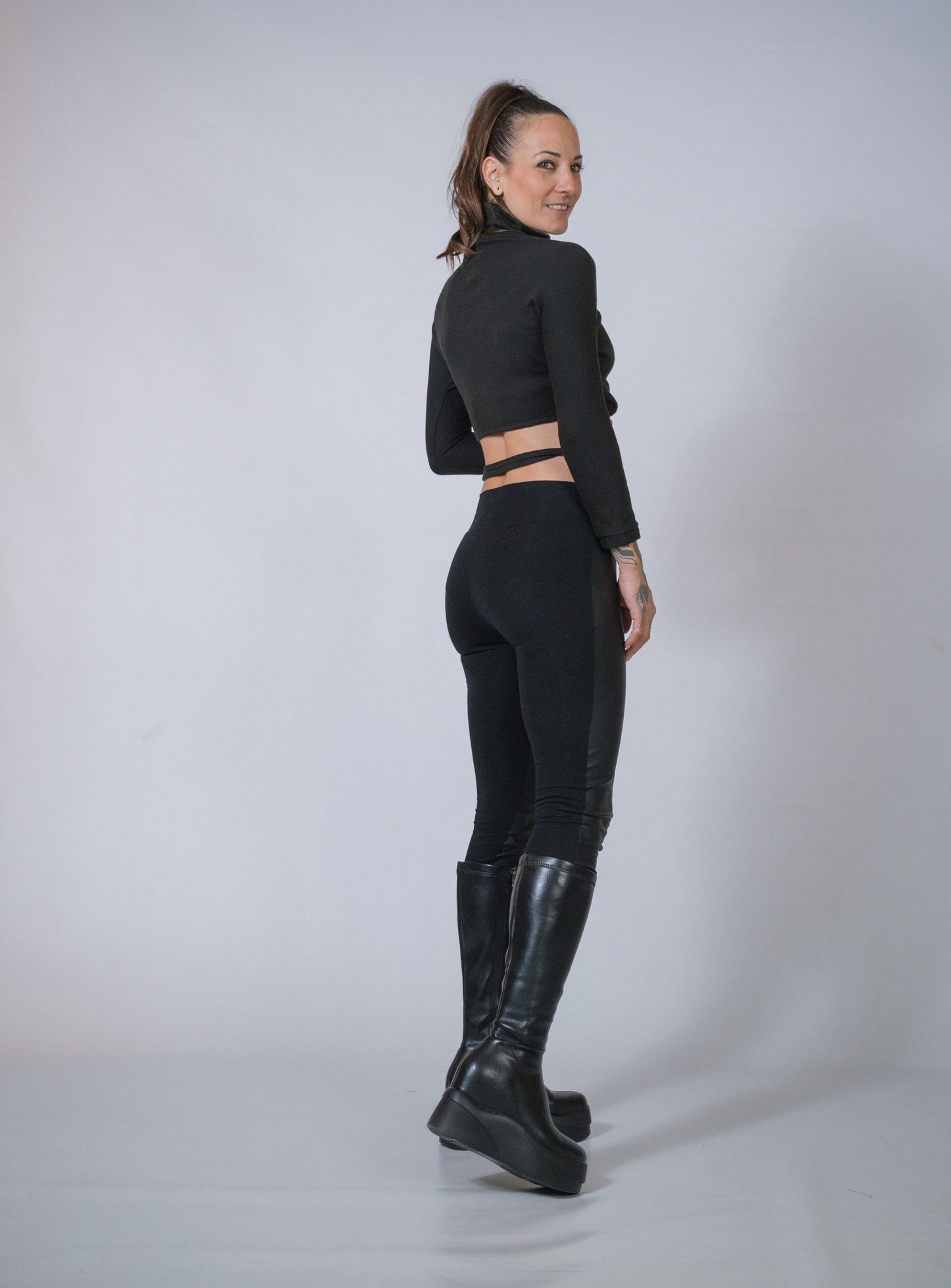 Womens Turtleneck Crop Top With Long Sleeves