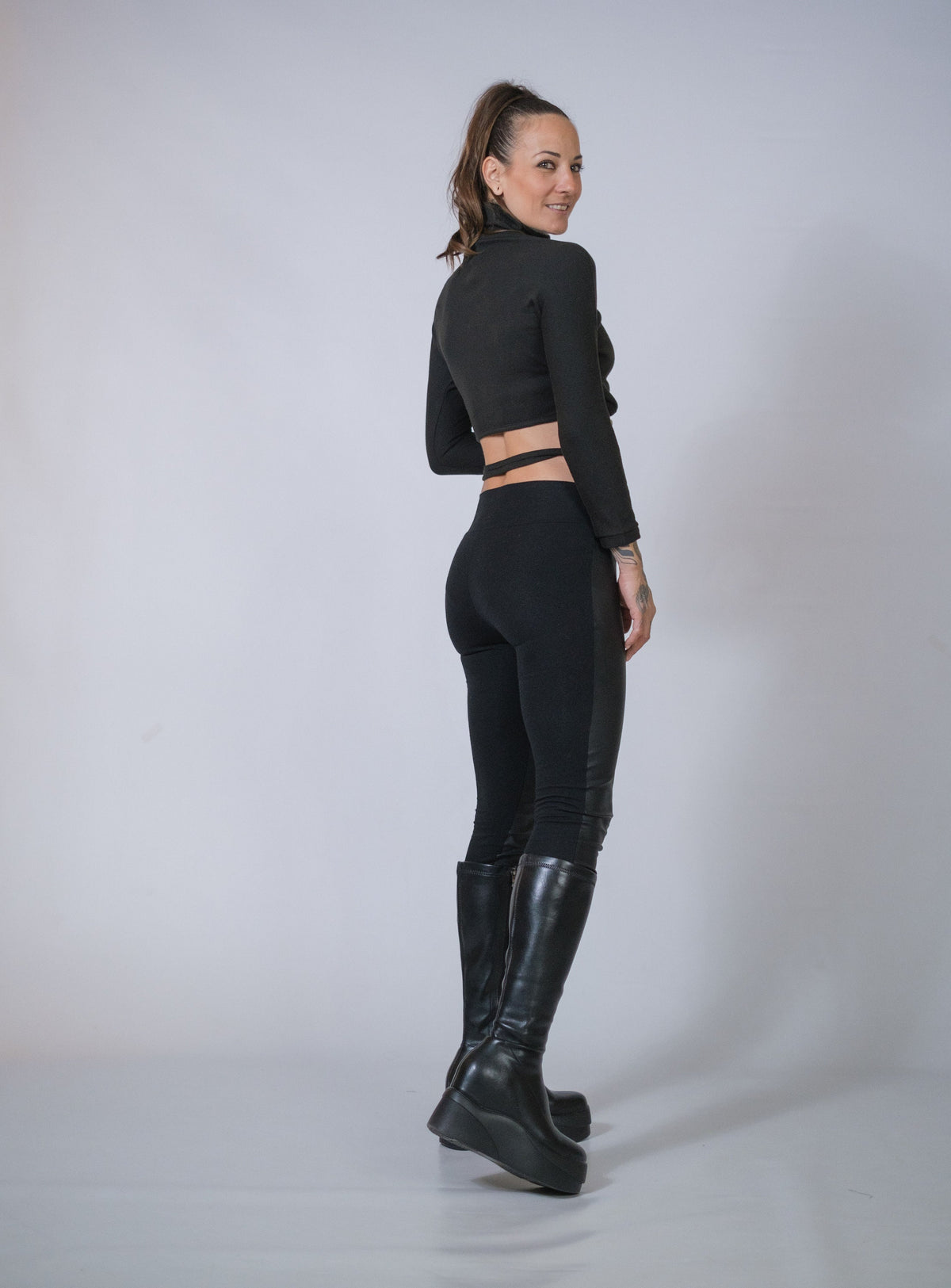 Womens Turtleneck Crop Top With Long Sleeves