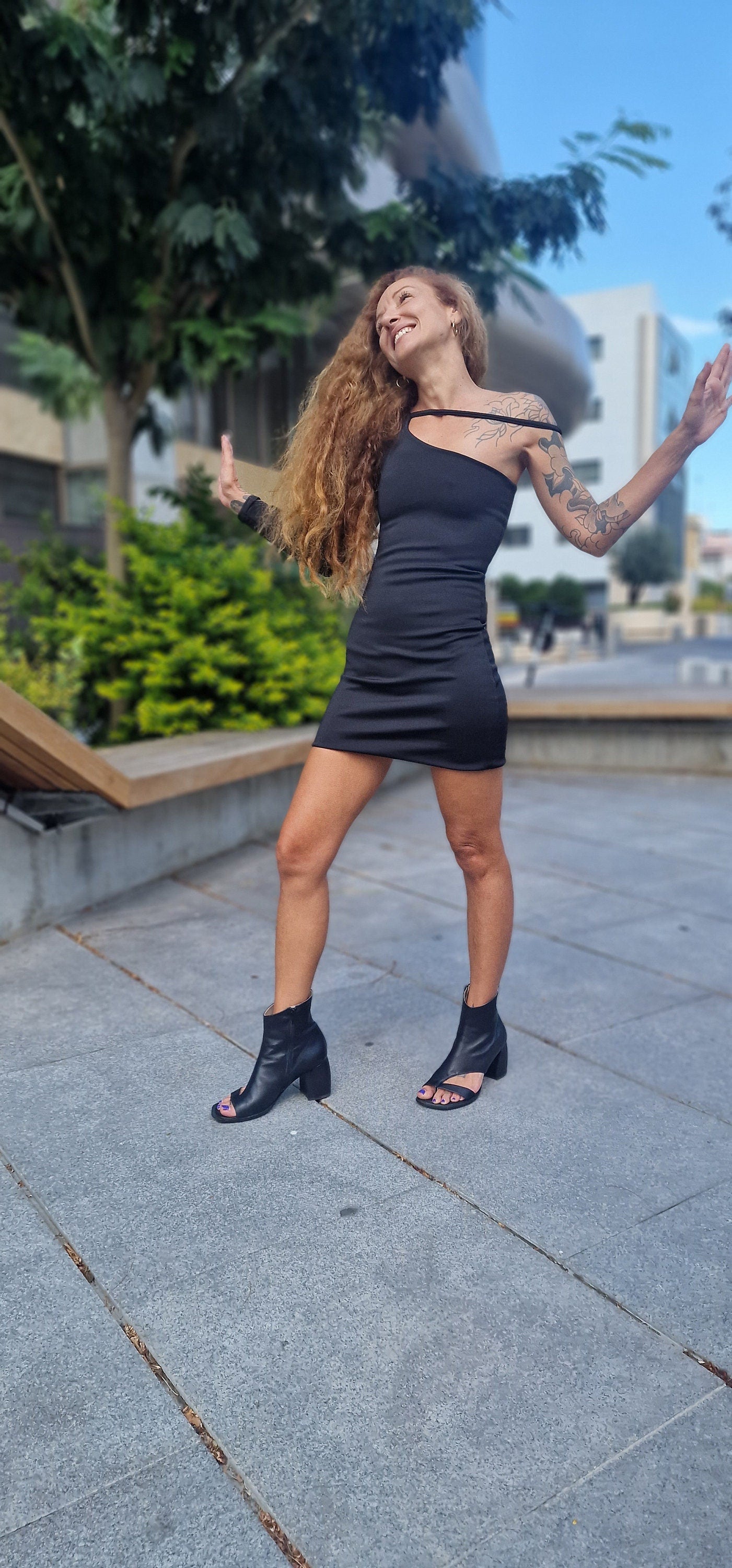 Black One-Shoulder Long Sleeve Mini Dress