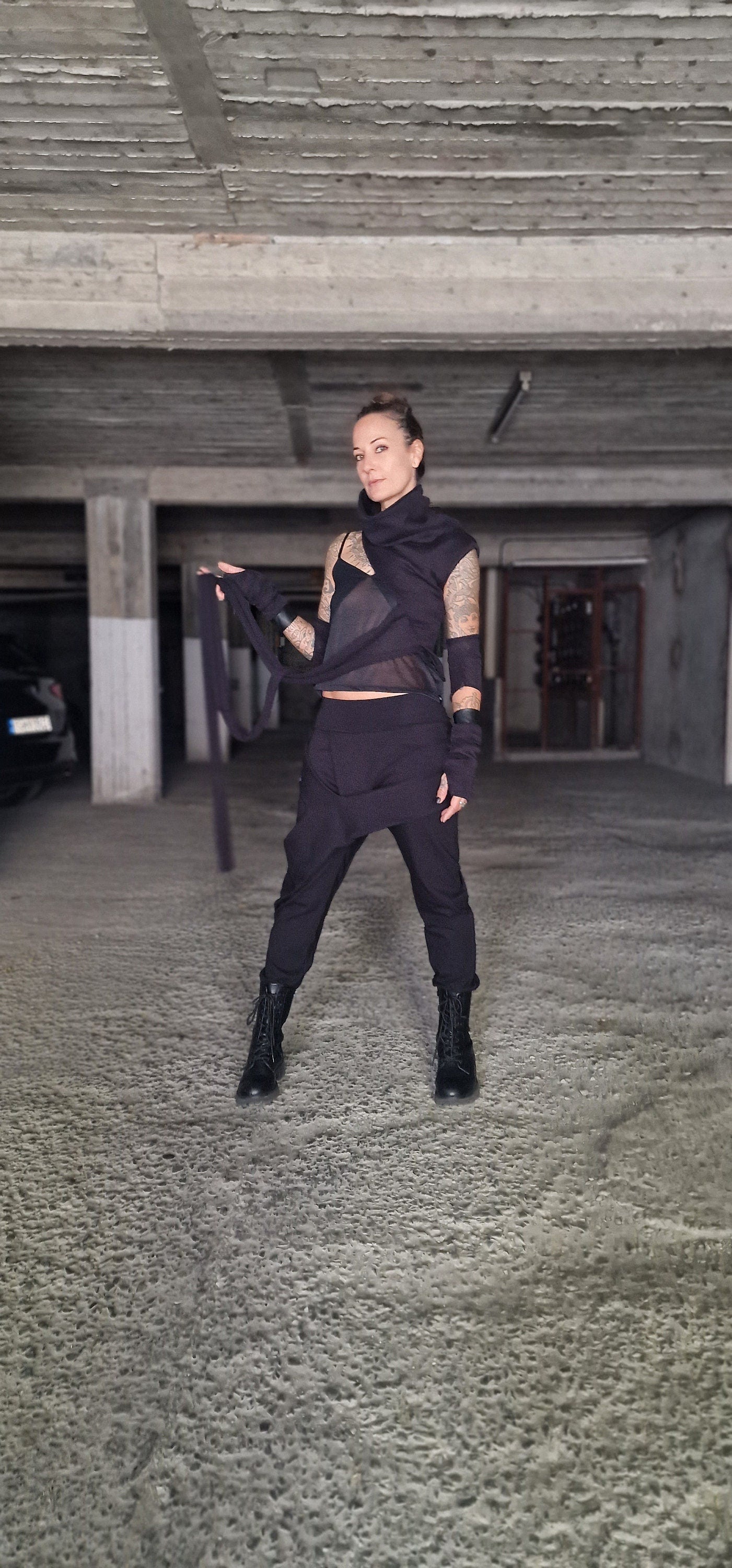 Women's Sleeveless Black Knitted High Collar Vest