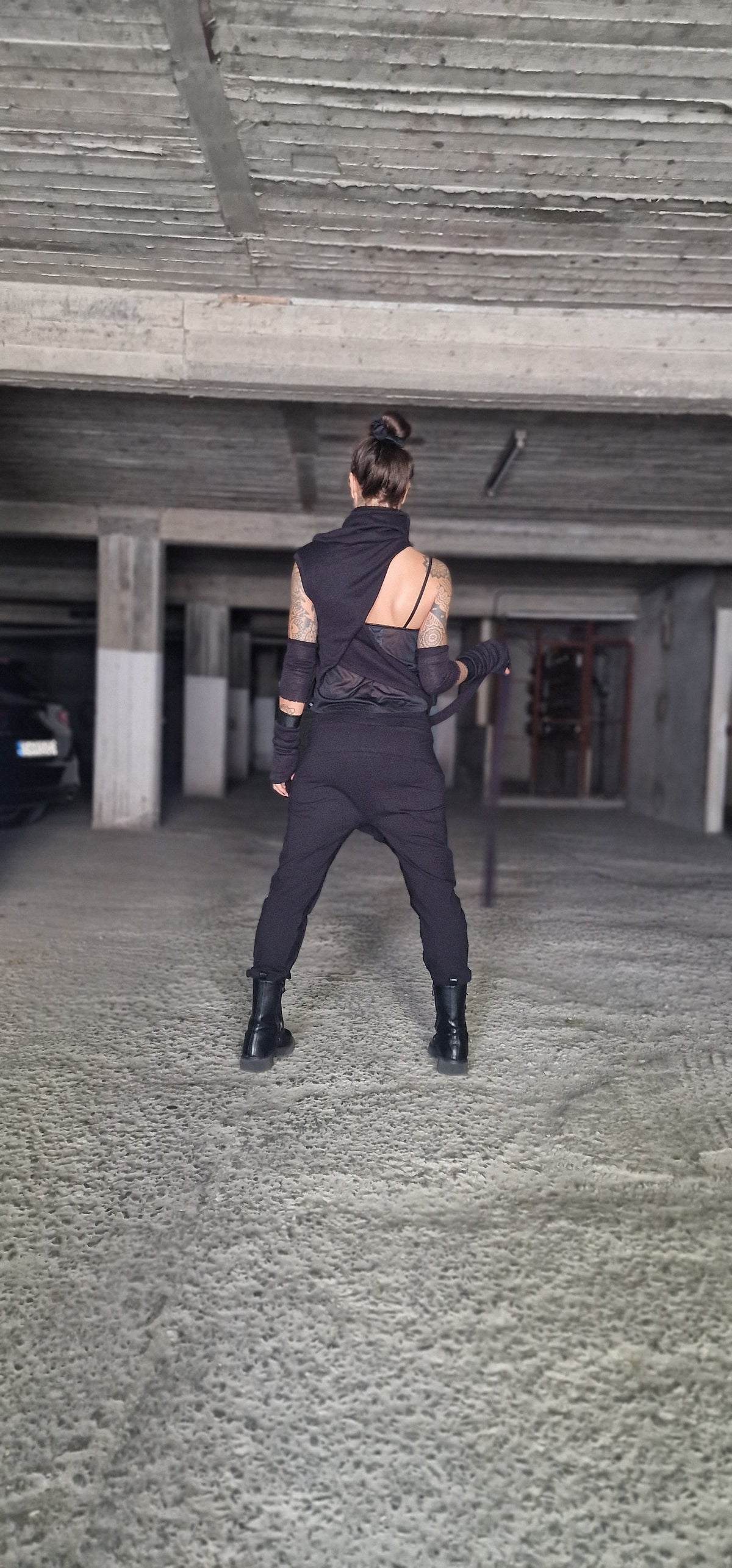 Women's Sleeveless Black Knitted High Collar Vest
